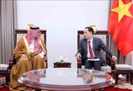 Minister of Foreign Affairs receives outgoing Saudi Arabian ambassador